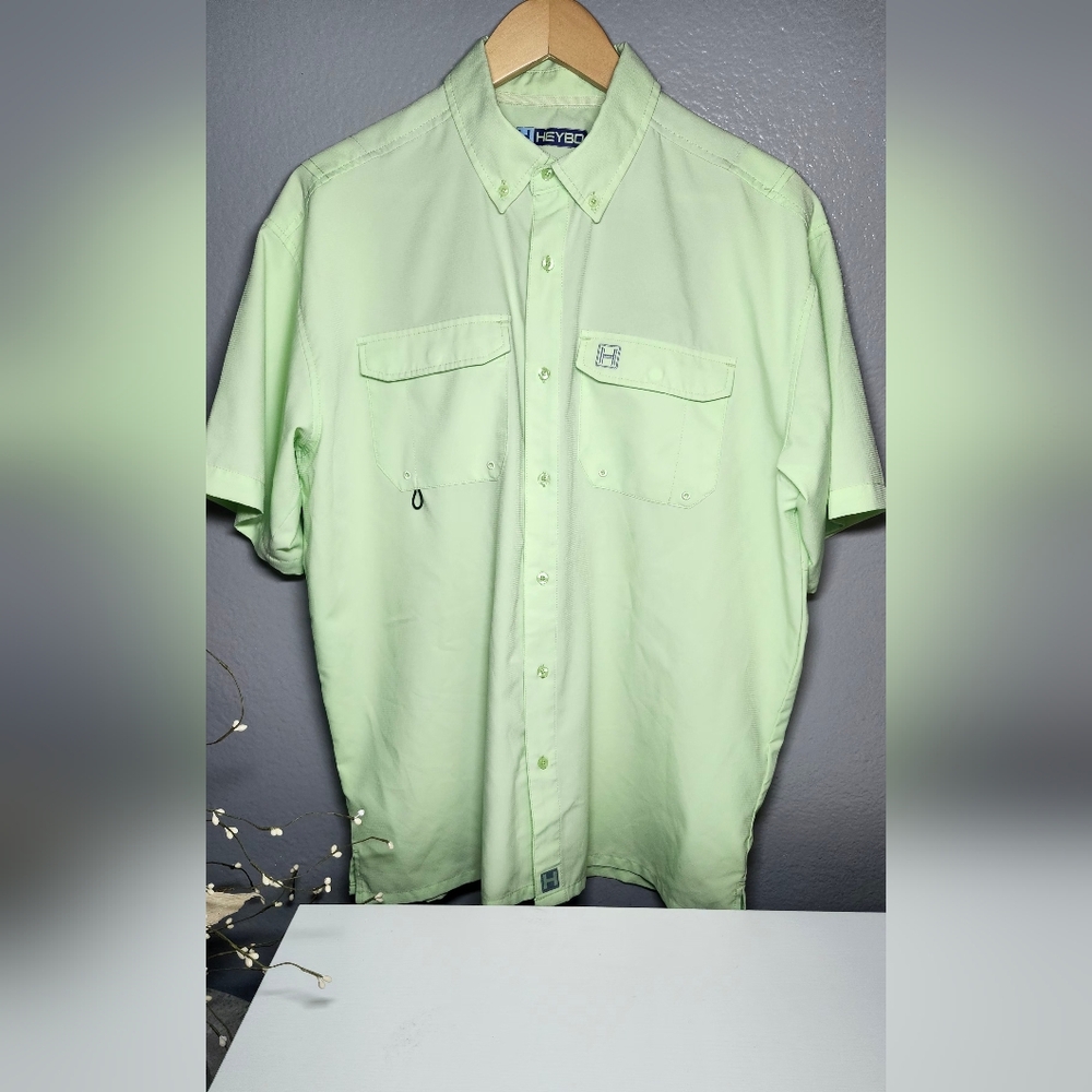 Men's Light Green Short Sleeve Button-Down Shirt